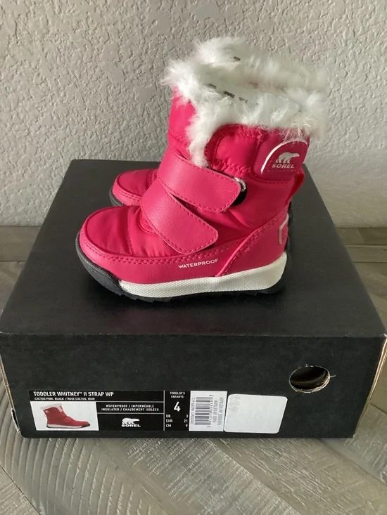 SOREL Baby’s Whitney II Strap Boots, size 4