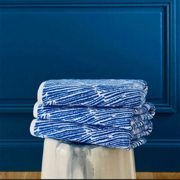 Yves DeLorme XL bath sheet or beach towel
