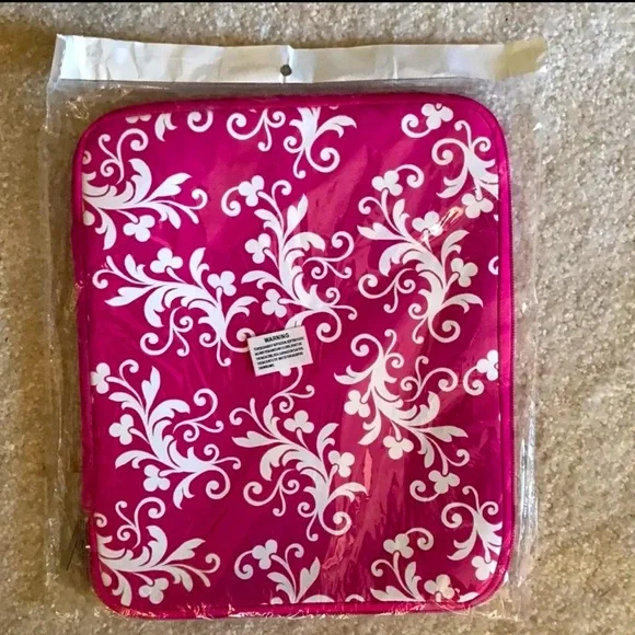 BRAND NEW Pink & White iPad Case