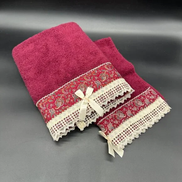 Vintage Burgundy Bath Hand Towel Set Paisley Lace Bow Trim Maroon Red Dundee USA