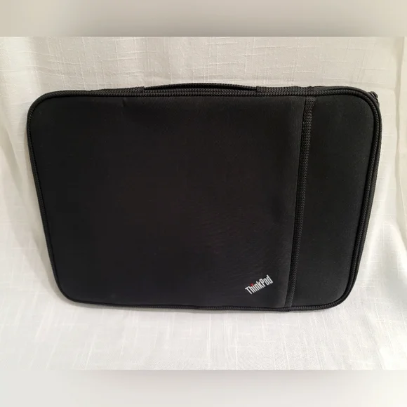 NEW Lenovo ThinkPad Laptop/Tablet Sleeve 13