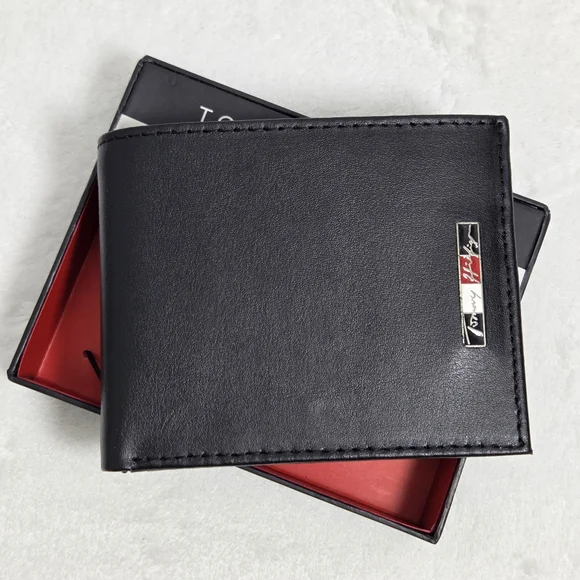 Tommy Hilfiger Black‎ Leather RFID Wallet NEW