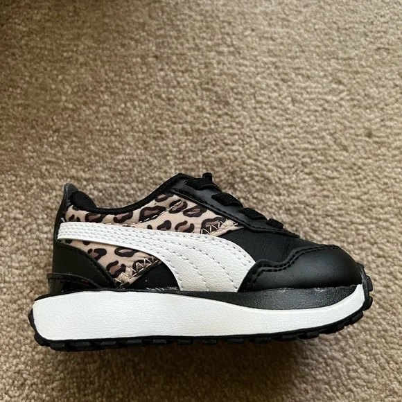 PUMA Cruise Rider‎ Size 4C NEW