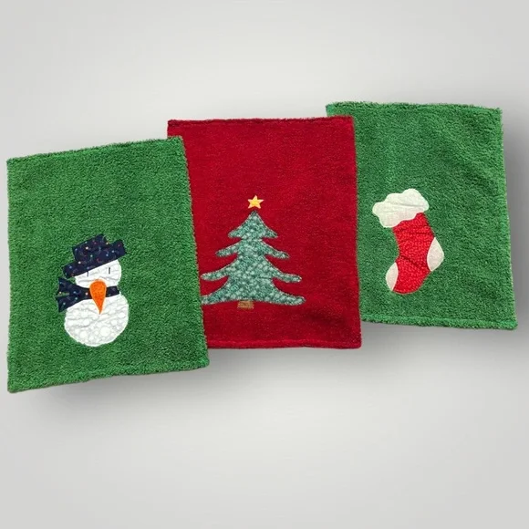 Lot/3 𝑯𝒂𝒏𝒅𝒎𝒂𝒅𝒆 Holiday Christmas Hand Towels 🎁