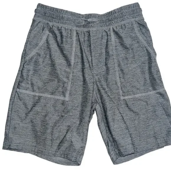 Oshkosh B’gosh soft gray pull on shorts - Size 7