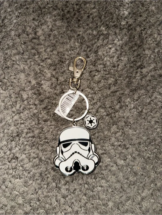 Stormtrooper Helmet Keychain - White & Black Star Wars Charm