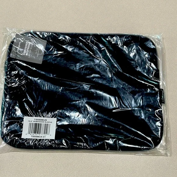 Targus Debossed Neoprene Laptop Sleeve New in bag!!! 2 bags!
