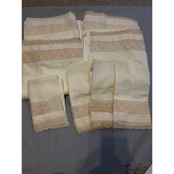 vintage 1978 grand prix towel set by avanti BoxT76