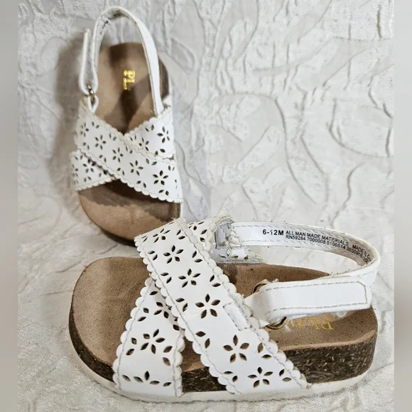 Baby White Flower Place Sandals