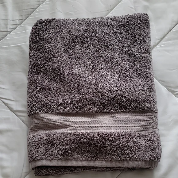 Plush Light Gray Bath Sheet