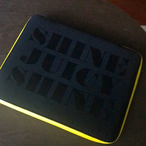 Juicy Couture tablet case