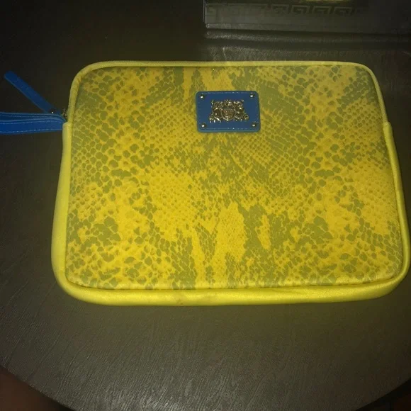 Juicy couture iPad/tablet sleeve