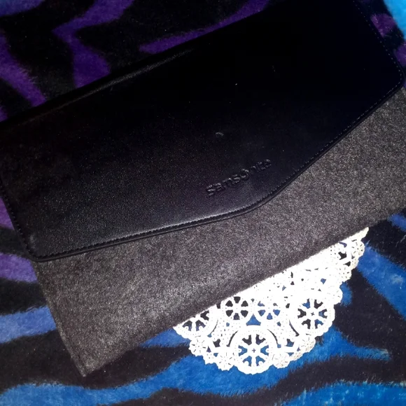 LAST CHANCE SALE ONLY $8 Black & Gray Samsonite Lenovo 7