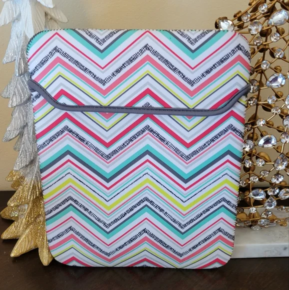 Thirty-One Tablet Sleeve