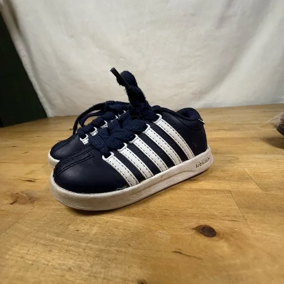 Baby shoes K-Swiss Infant Sneakers Size 5 infant shoes