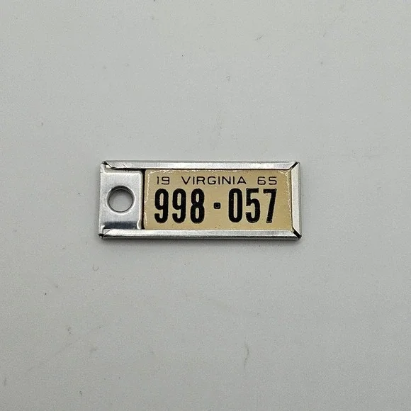 Disabled American Veterans Keychain 1965 Virginia License Plate Vintage DAV Tag