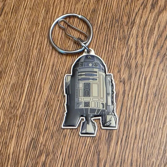 Star Wars R2-D2 Enamel Metal Keychain Plasticolor Lucasfilm Silver Blue 2.25
