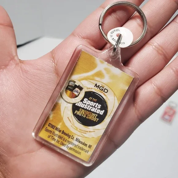VINTAGE 2002 MGD Sports‎ Illustrated Swimsuit Photo Shoot Key Chain