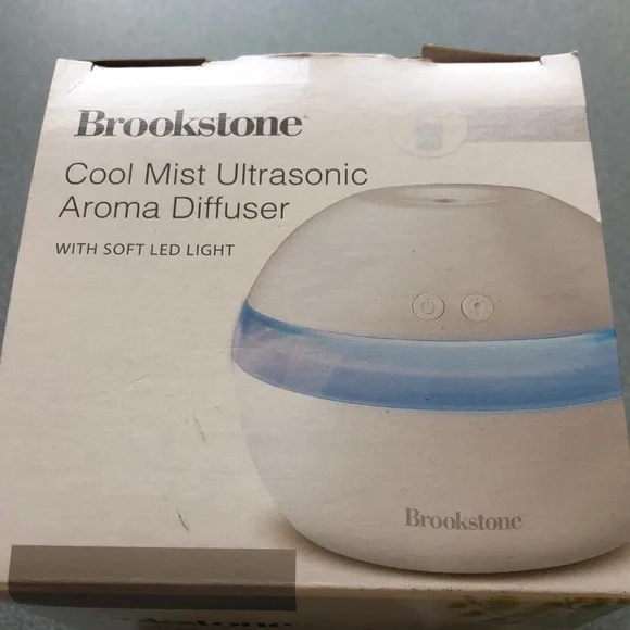 Brookstone Cool Mist Ultrasonic Aroma Diffuser