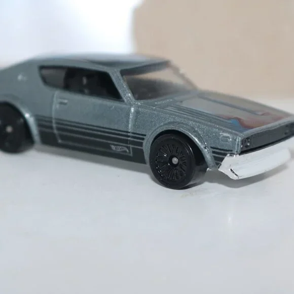Hot Wheels Then & Now Nissan Skyline CUSTOM keychain