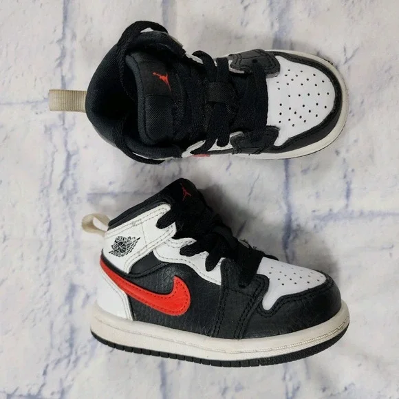 Nike Air Jordan Mid TODDLER SIZE 5C Red Black White 640735-075 2020