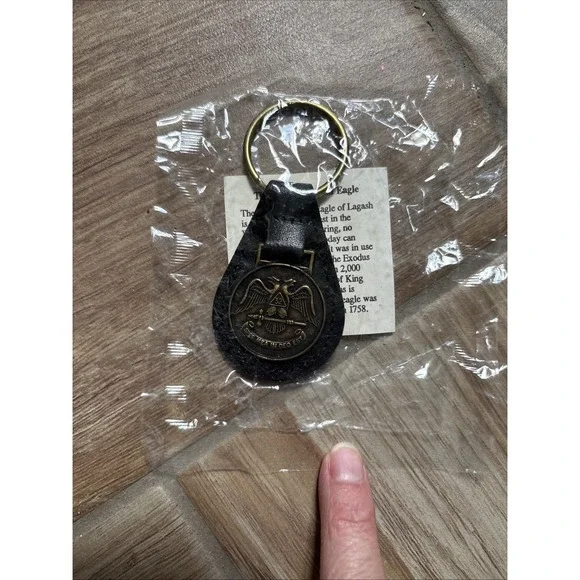 New spes mea in deo 32 Gold keychain with top grade leather Masonic Item