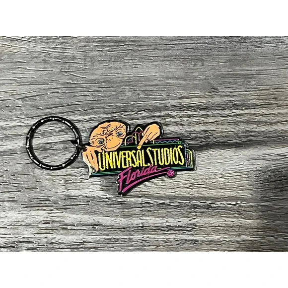 Vintage Universal Studios Florida E.T. Keychain‎ Metal Extra Terrestrial