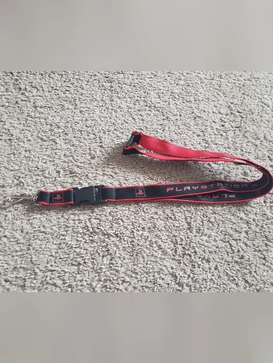 Sony PS3 Black and Red PlayStation THREE Lanyard with Clip Latch Hook Detatchabl