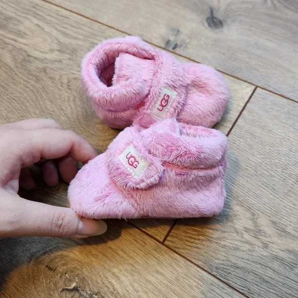 Baby Girl 0/1 UGG booties
