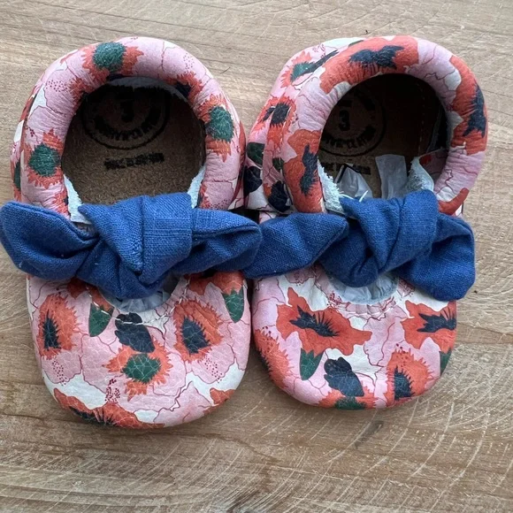 Freshly Picked Size 3 Knotted Bow Island Bloom Moccasins Girl Crib Shoes New