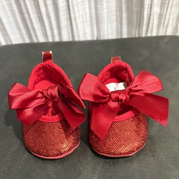 Glittery Red Baby Shoes with Bow 0-3 months 4 inches