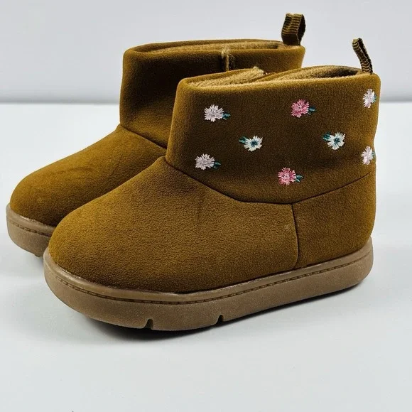 Carters Lucia Baby Girl Toddler Boots Size 4 Brown Suede Upper First Walkers