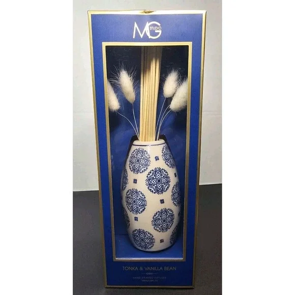 Hand Crafted Diffuser Vase Blue and White Ceramic
