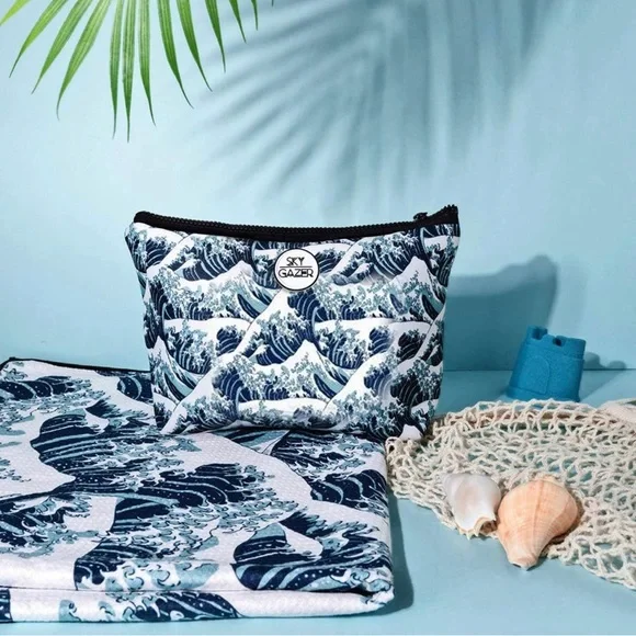The Ultimate Sand Free Beach Towel (Includes Wet/Dry Bag)
