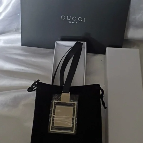 New Gucci Bloom Charm Book Mark
