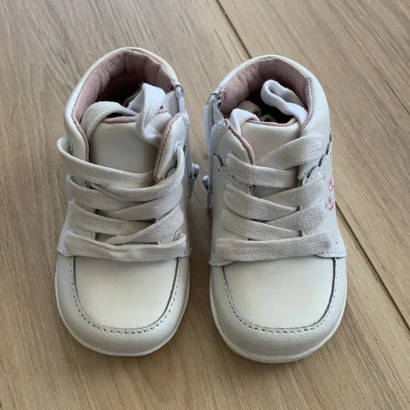 Sole Play Baby Girl White Leather Booties