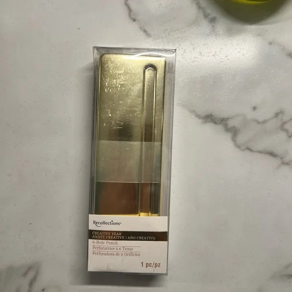 Recollections Gold 6-Hole Punch