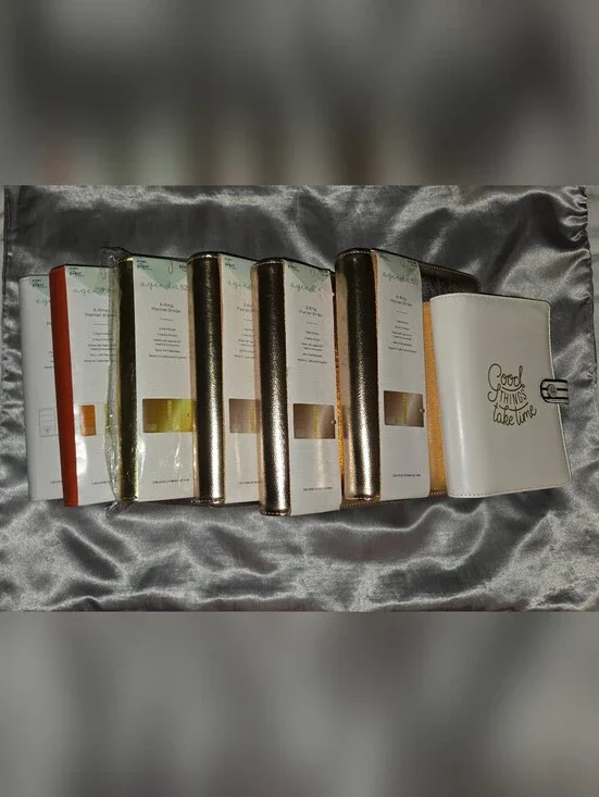 Agenda 52 6-Ring Planner Binder Set