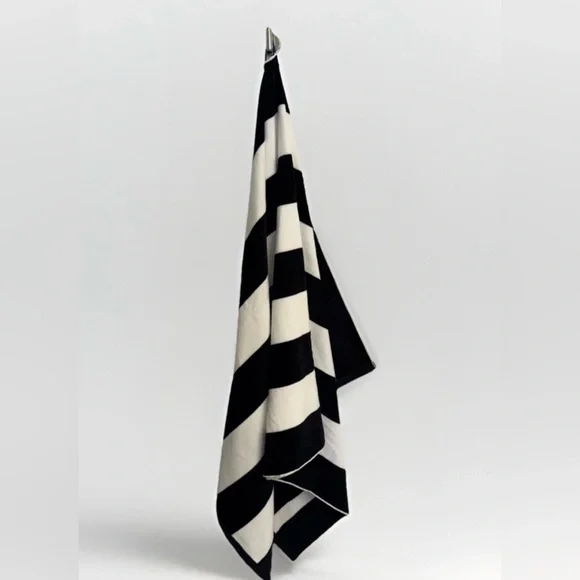 Brooks Brothers Black White Cabana Striped 40x70” Oversized Pool Beach Towel New