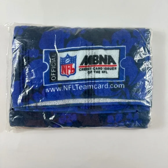 VTG NFL Team Card MBNA Official Credit Card Issuer Beach Towel Blue Floral‎