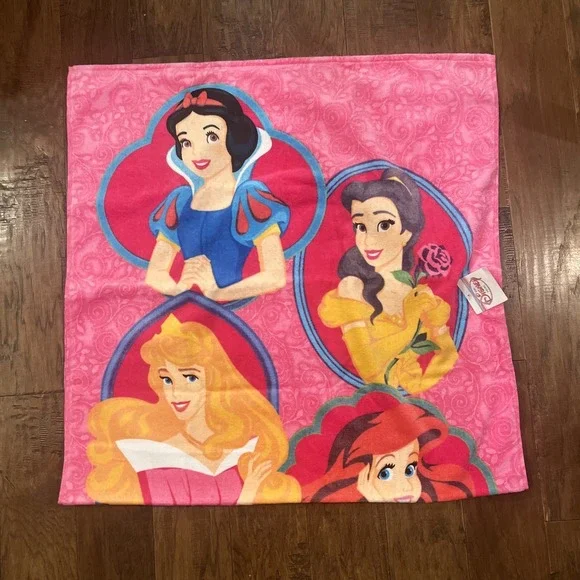 Disney Store‎ Princess Sleeping Beauty Aurora Belle Cinderella Beach Pool Towel