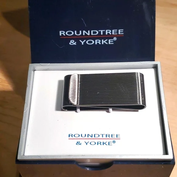 🏀 NIB DILLARDS MONEY CLIP