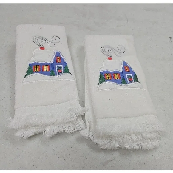 Lot of 2 Vintage Holiday Christmas Embroidered Soft Fringe Absorbent Hand Towels