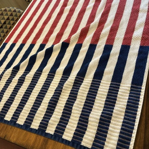 LOFT by Loftex Red White & Blue Stripe Flag Beach Towel 32x64