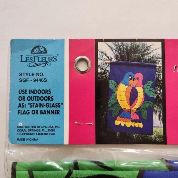 Nip Vintage Decorative‎ House Flag Outdoor Large 28 x 40 LOVE Birds (PARROTS)