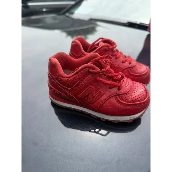 New Balance Toddler Sneakers Red Size 5 US Kids Shoes IC574S2