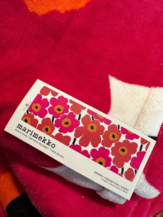 NWT Marimekko Poppy “Unikko” Red Cotton Terry Oversized Beach Towel, 70