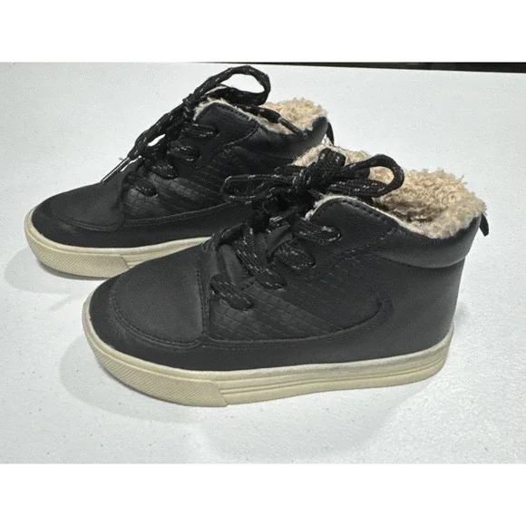 OshKosh B'gosh Boys Ankle Boots Kids Sz 8M Faux Fur Lace Up Castle Fashion Black