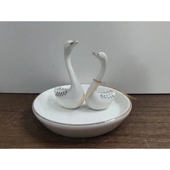Swan Couple Jewelry Ring Holder Trinket Dish Porcelain Gold Trim S1