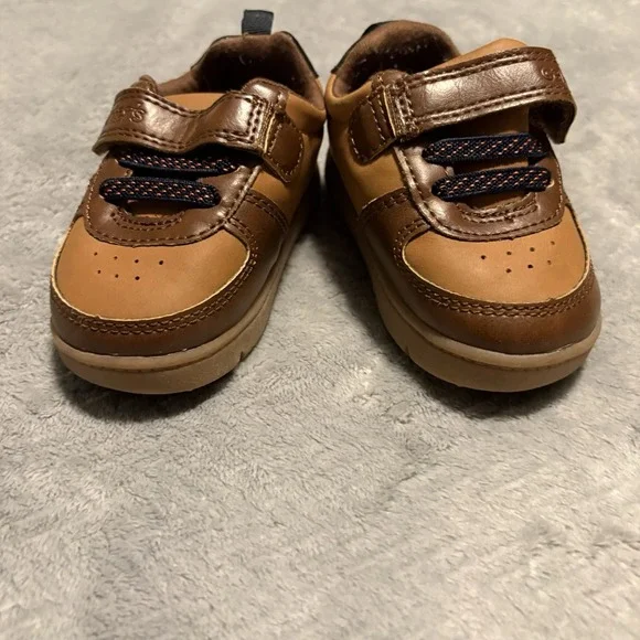 Carter's Brown Toddler Shoes Size 4M
